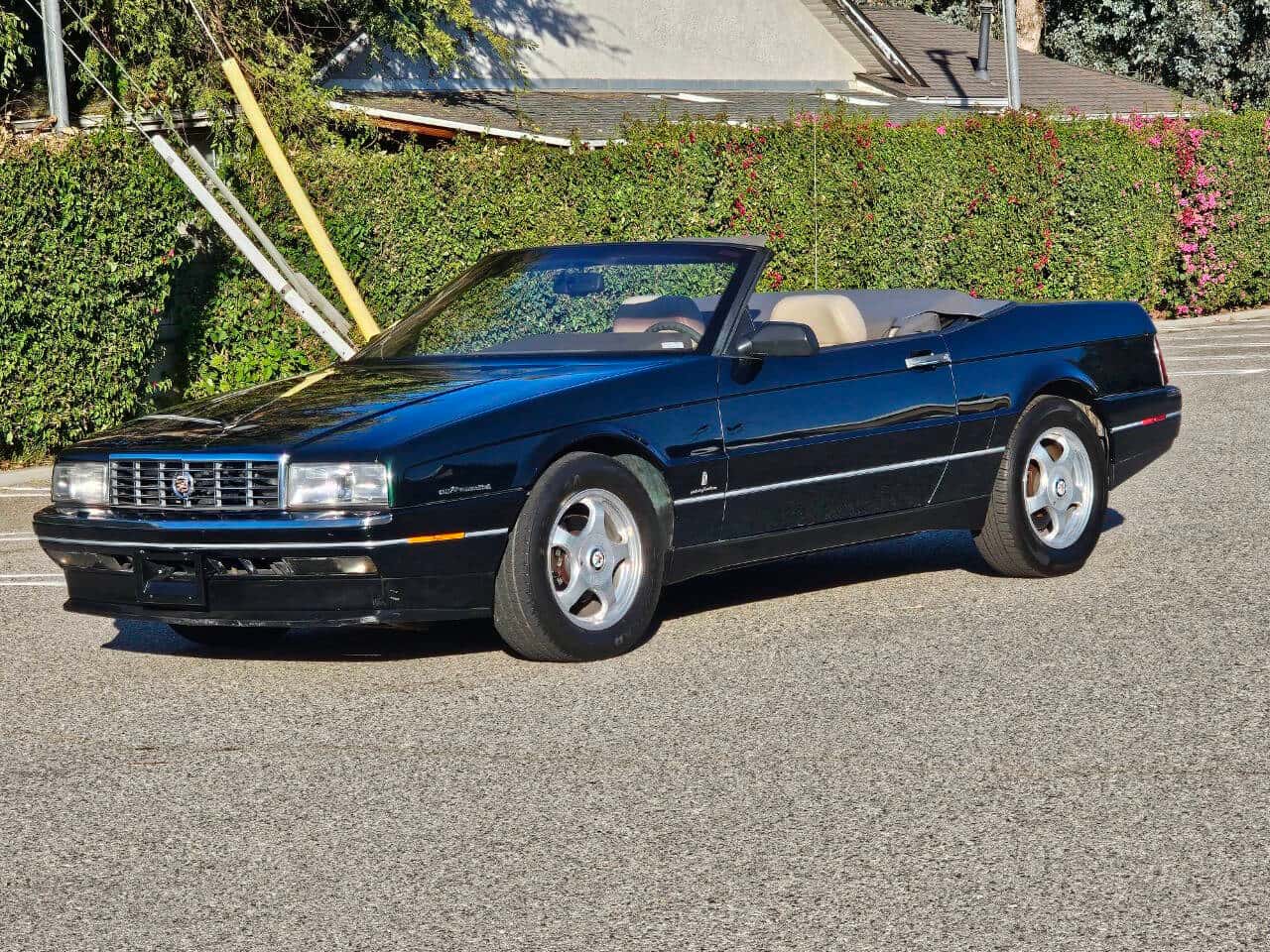 1993 Cadillac Allante Convertible sold for $6,300