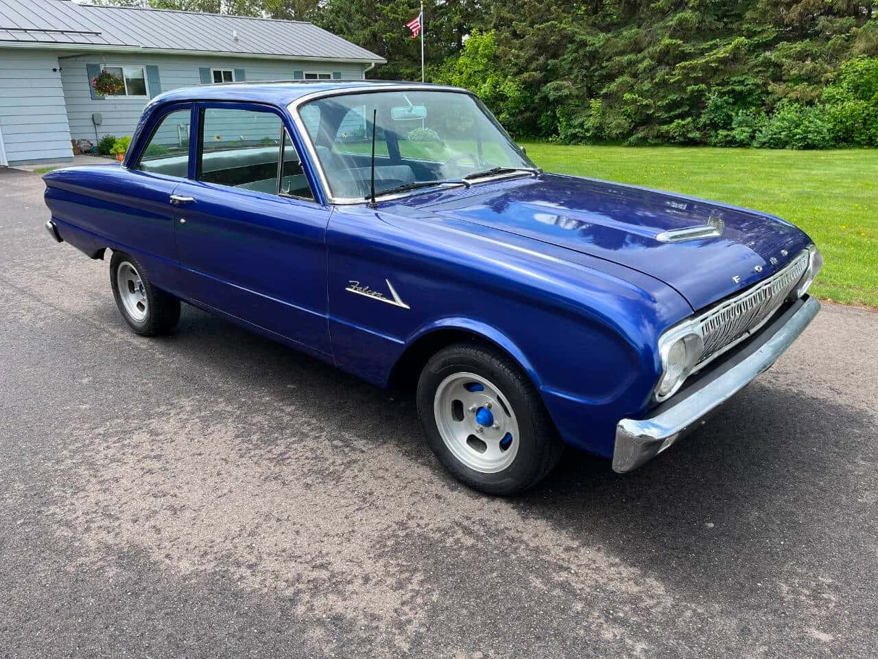 1962 Ford Falcon sold for $8,400