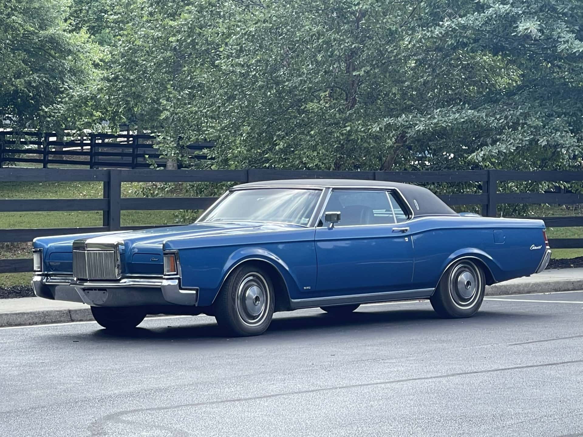 1971 Lincoln Continental Mark III sold for $11,025