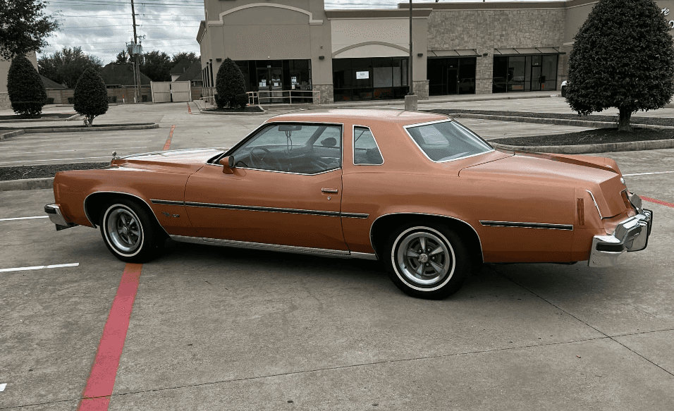 1977 Pontiac Grand Prix LJ sold for $5,460