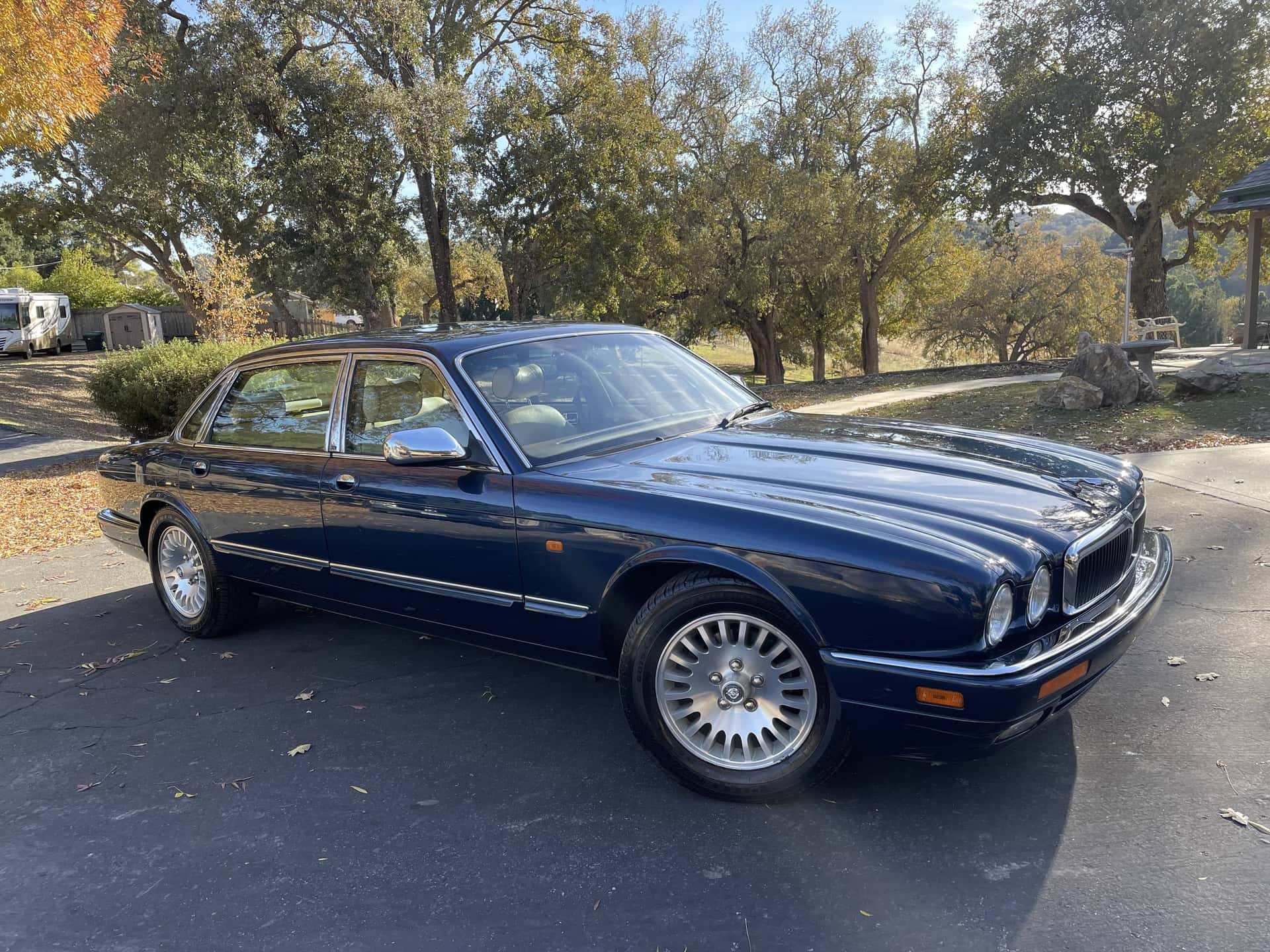 1996 Jaguar XJ12 sold for $3,877