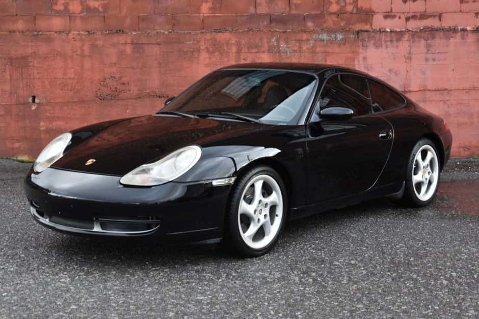 2000 Porsche 996 911 Carrera sold for $29,600