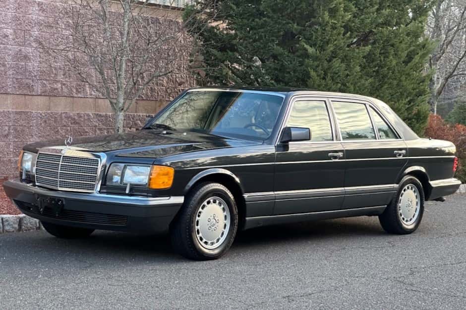 1991 Mercedes-Benz W126 S-Class sold for $95,000