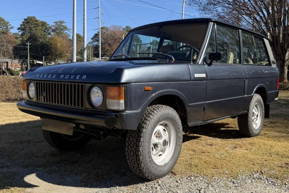 1982 Land Rover Range Rover Classic sold for $30,500