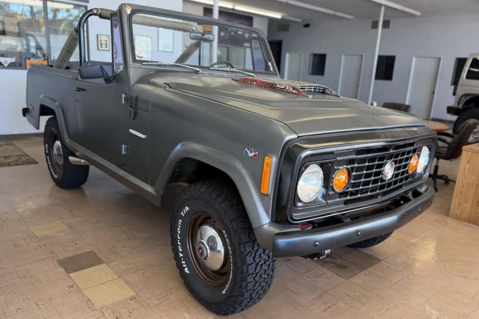 1972 Jeep Jeepster Commando sold for $11,600