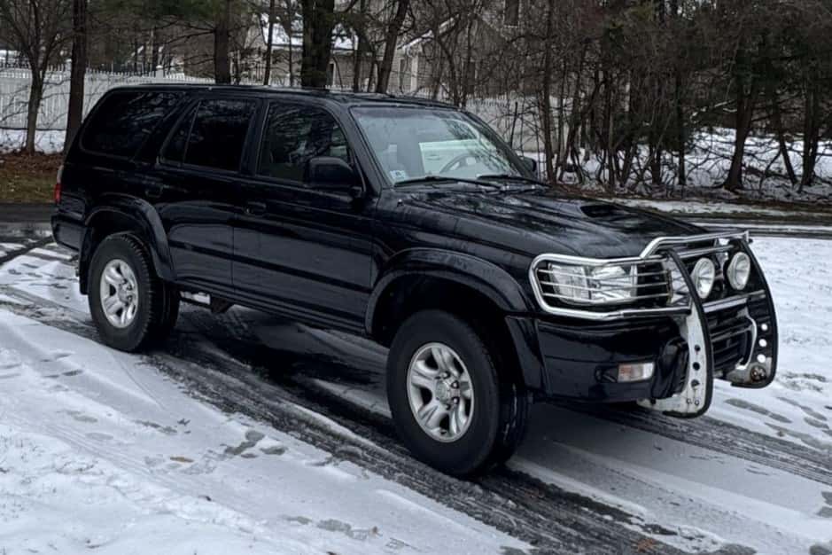 2001 Toyota 4Runner (N180) sold for $4,400