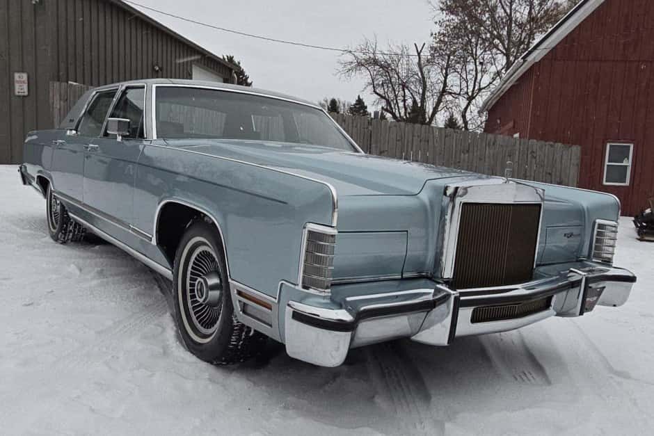1979 Lincoln Continental (1970-1979) sold for $16,000