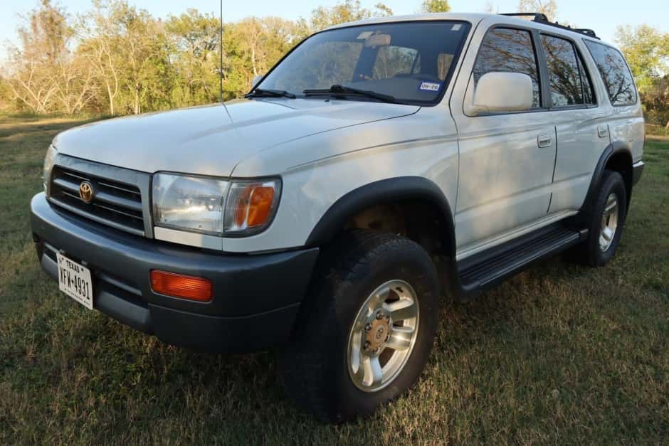 1996 Toyota 4Runner (N180) sold for $11,800
