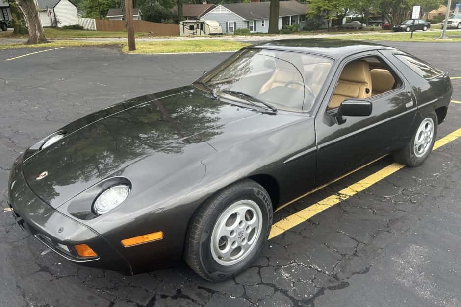 1980 Porsche 928 sold for $52,250