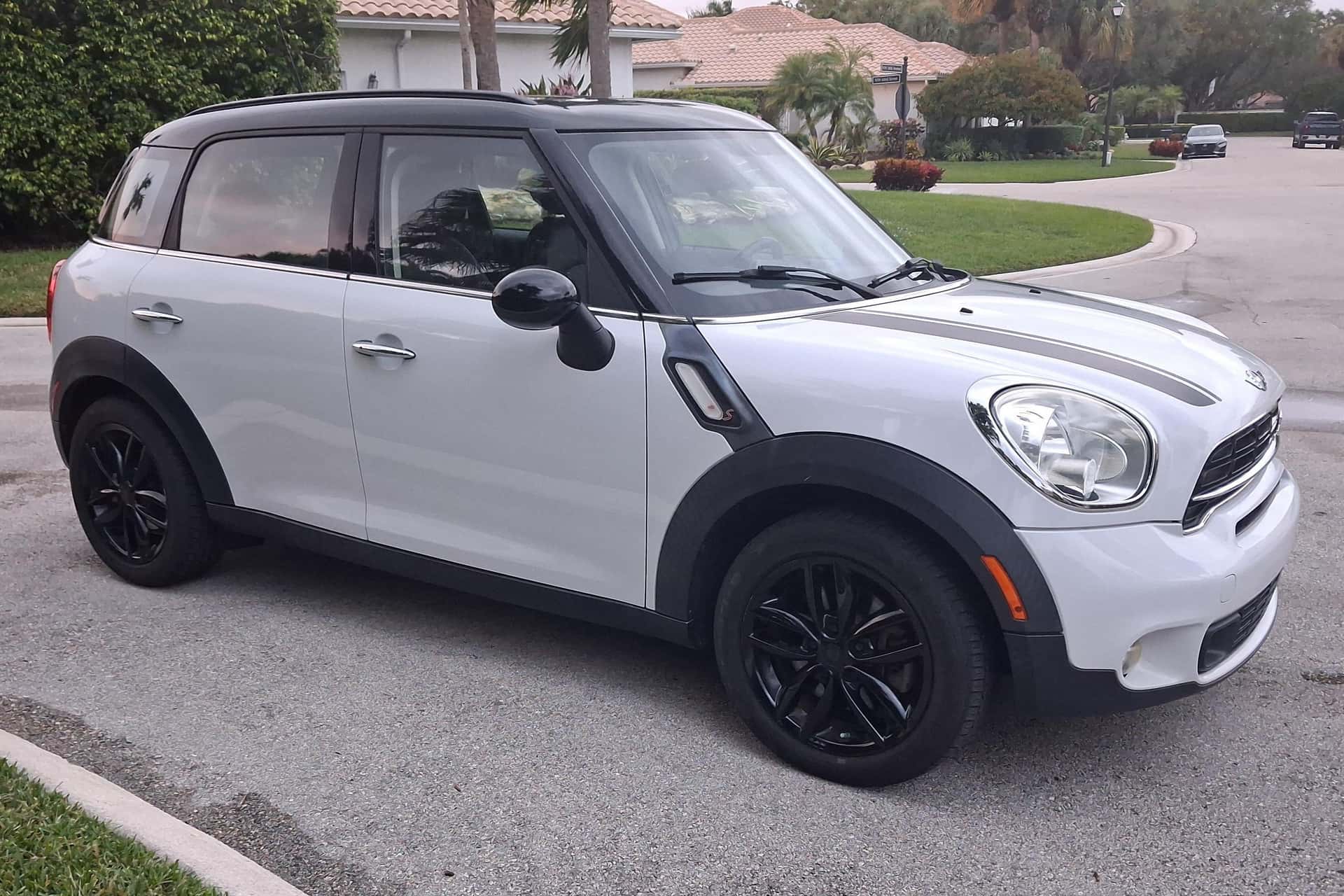 2016 MINI Cooper Countryman sold for $5,900