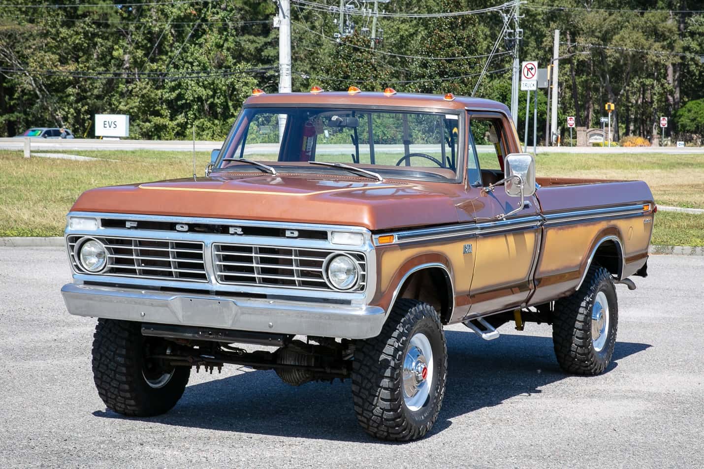 1974 Ford F-250 sold for $24,000