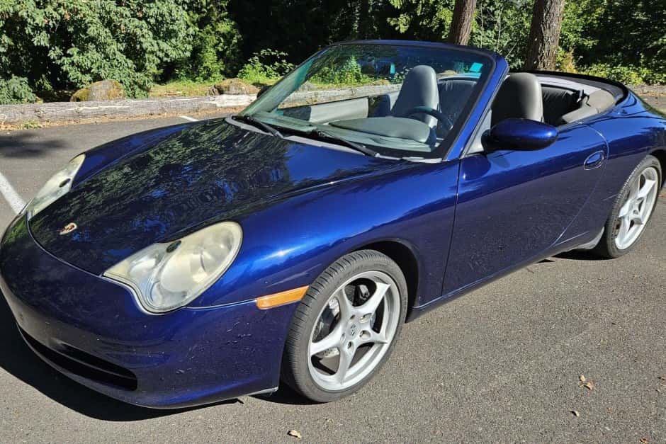 2002 Porsche 996 911 Carrera sold for $21,000