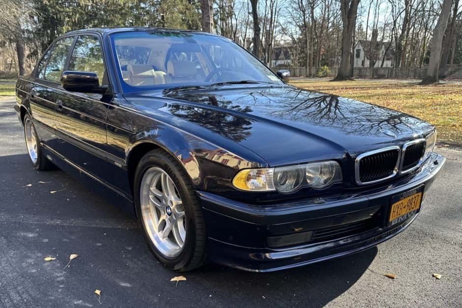 2001 BMW E38 7-Series sold for $13,990