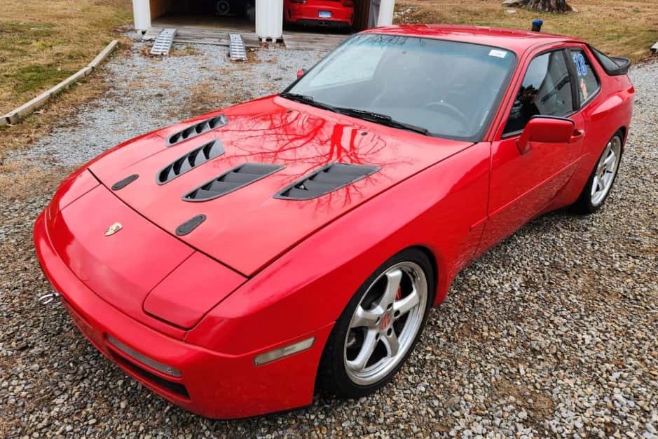 1989 Porsche 944 Turbo sold for $26,000