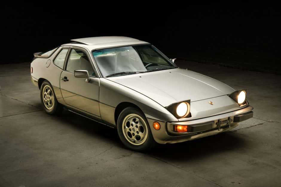1988 Porsche 924 sold for $18,207