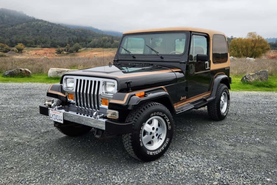 1988 Jeep Wrangler YJ (1987-1995) sold for $16,250