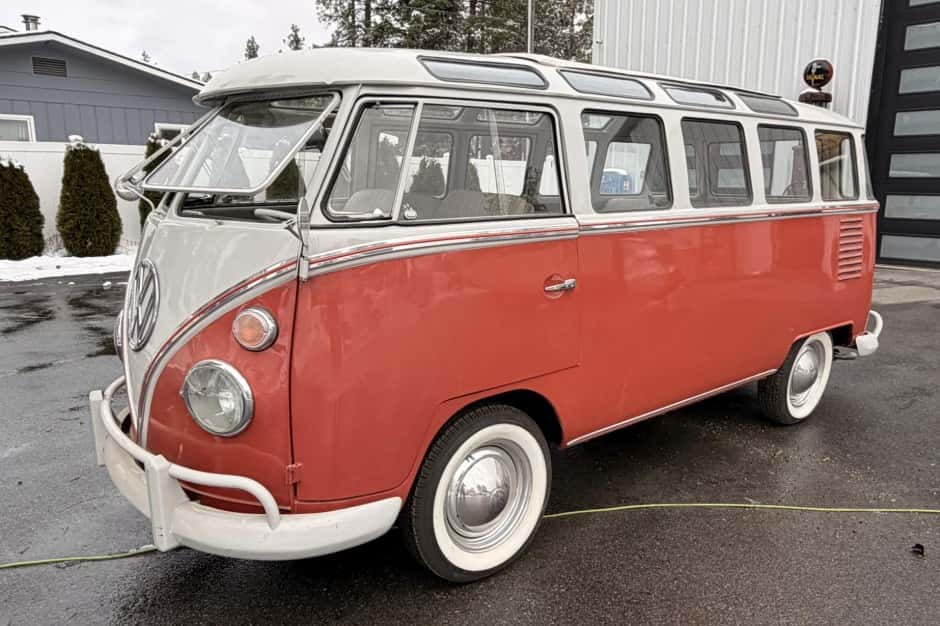 1964 Volkswagen Split-Window Bus sold for $32,000