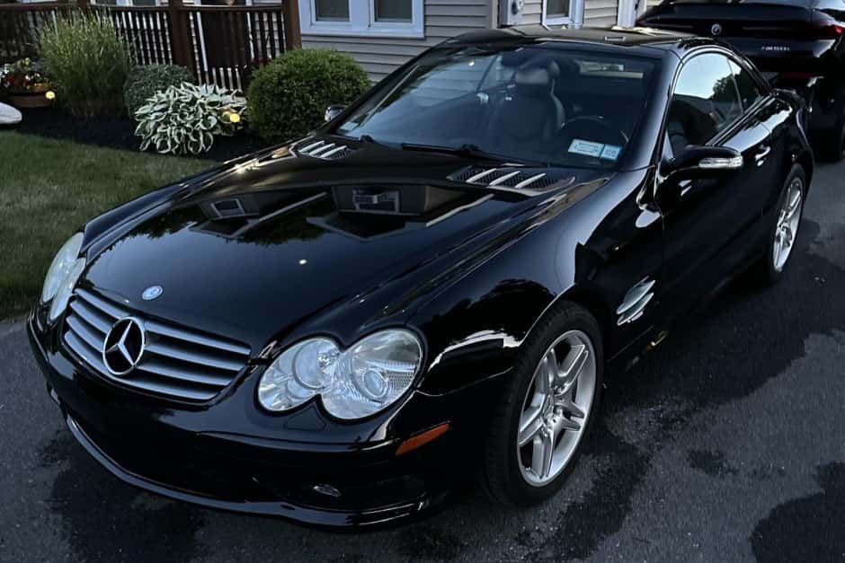 2006 Mercedes-Benz R230 SL sold for $11,000
