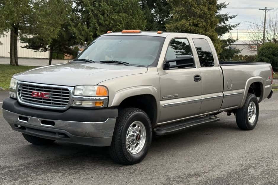 2001 GMC Sierra HD (GMT800 2000-2007) sold for $19,250