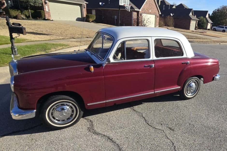 1961 Mercedes-Benz Ponton sold for $8,500