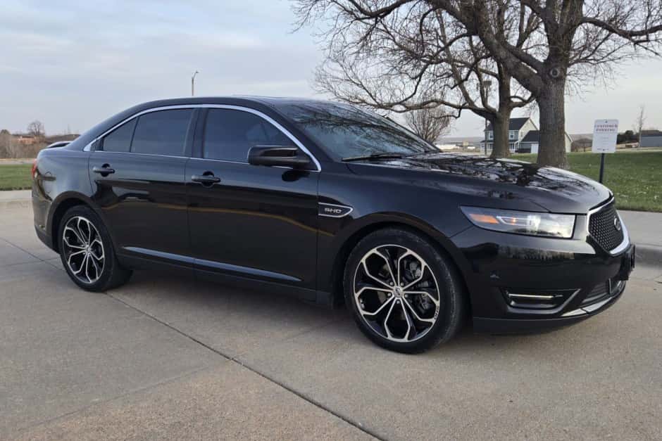 2013 Ford Taurus SHO sold for $18,750