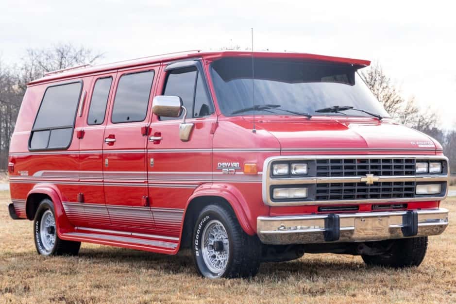 1994 Chevrolet G-Series Van sold for $16,000