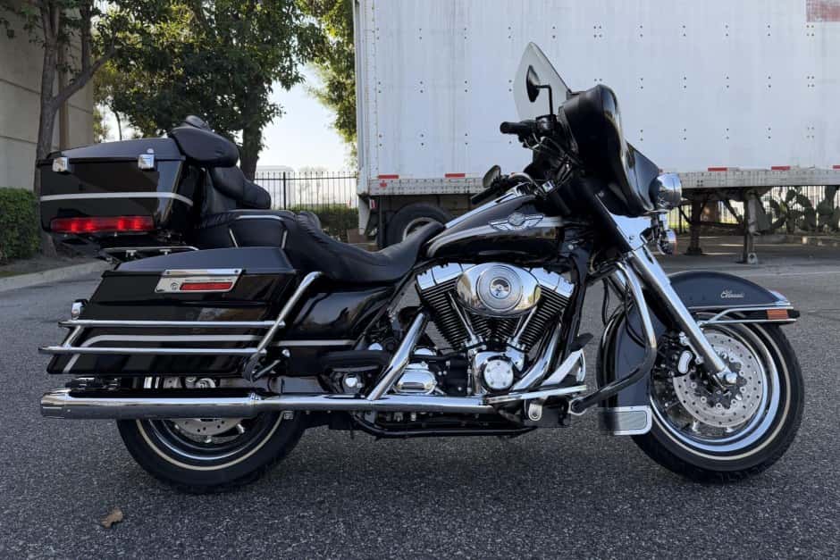 2003 Harley-Davidson Touring sold for $5,100