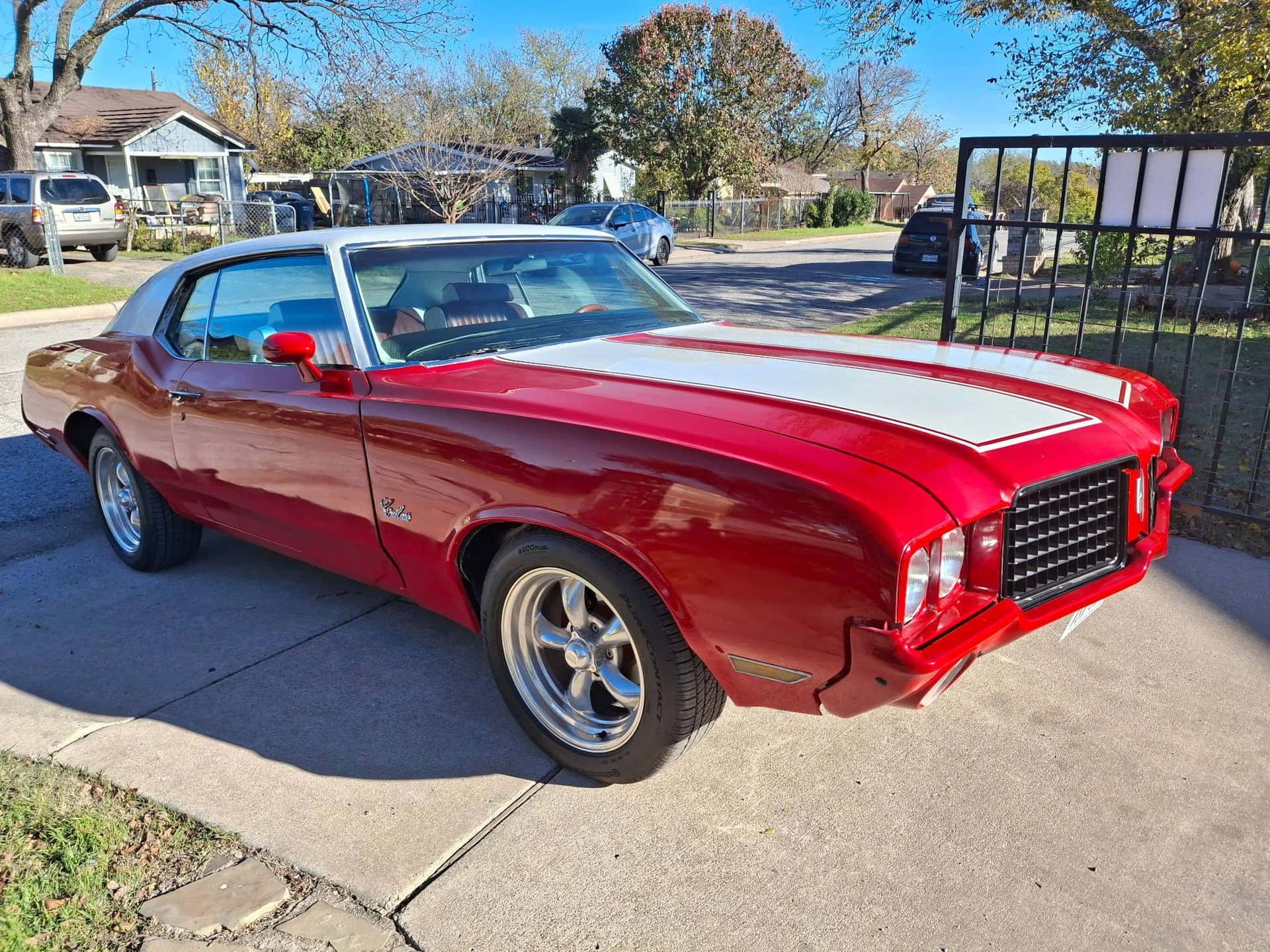 1972 Oldsmobile Cutlass sold for $12,600