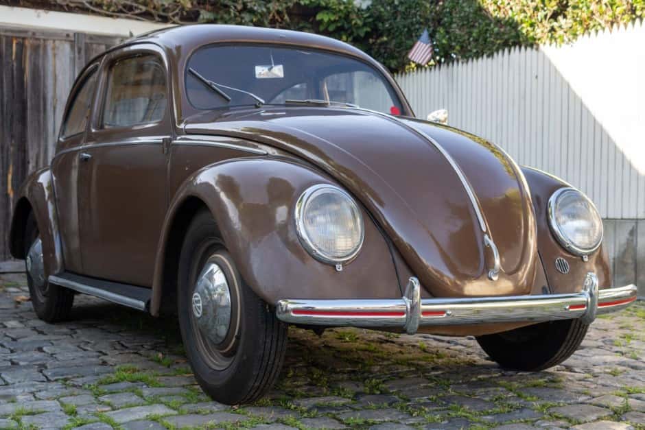 1950 Volkswagen Beetle (Split Window) sold for $38,000