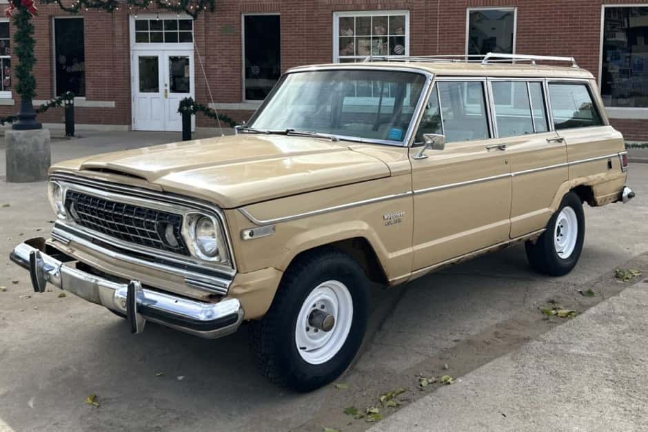 1978 Jeep SJ Wagoneer sold for $4,500