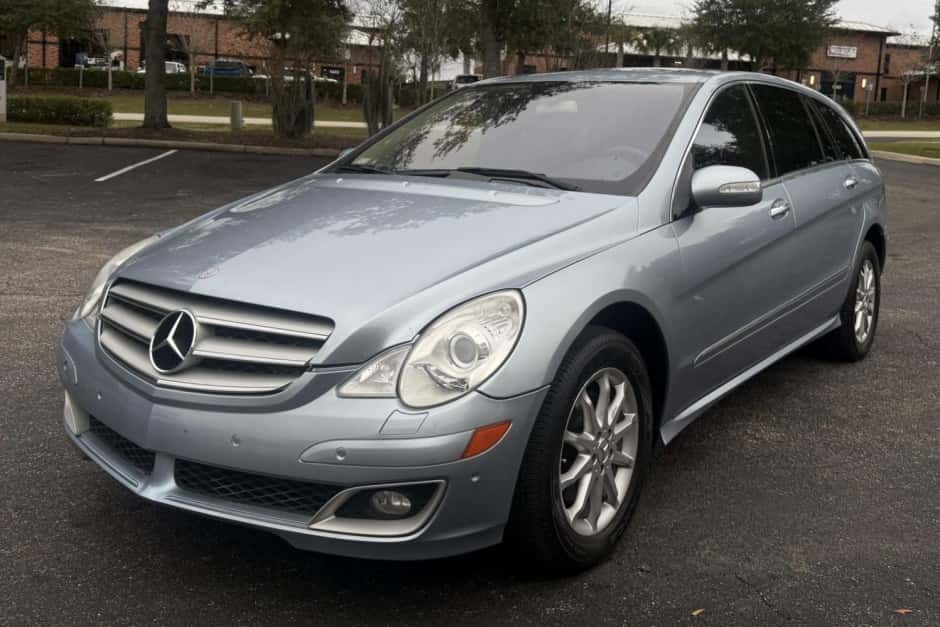 2006 Mercedes-Benz W251 R-Class sold for $9,500