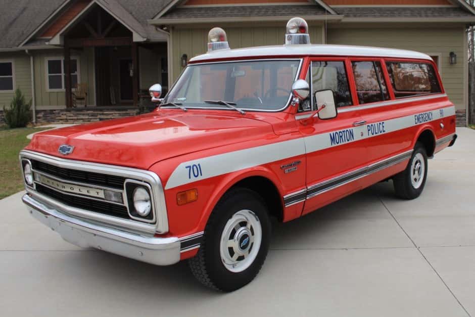1970 Chevrolet Suburban (1967-1972) sold for $27,250