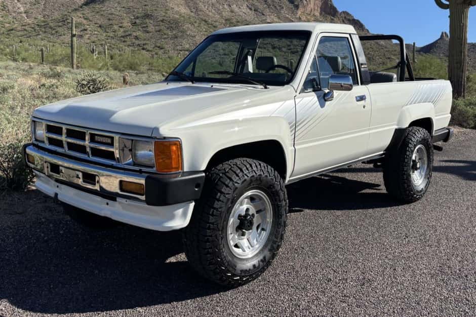1986 Toyota 4Runner (N60) sold for $19,500