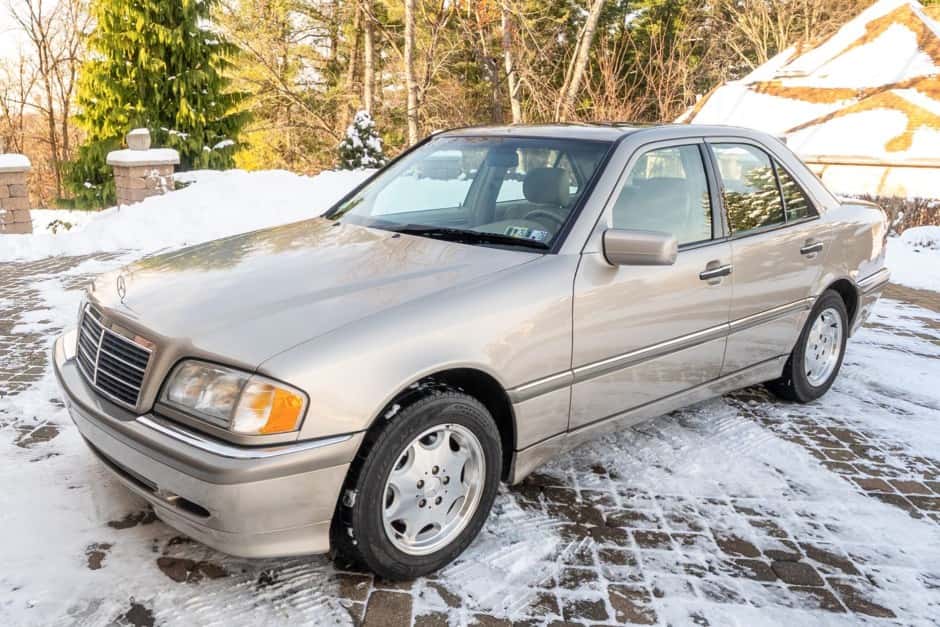 1999 Mercedes-Benz W202 C-Class sold for $13,111