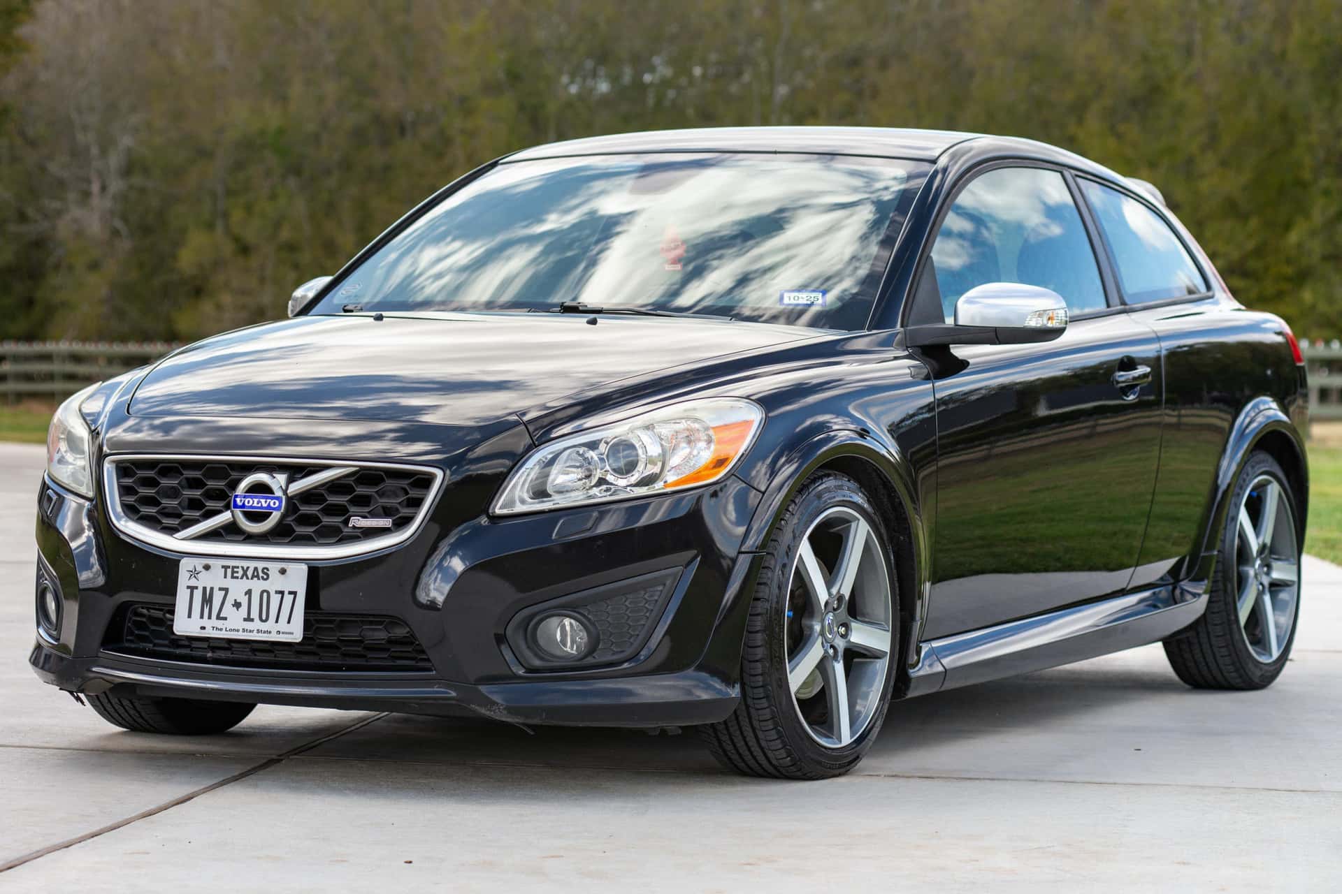 2011 Volvo C30 sold for $10,877