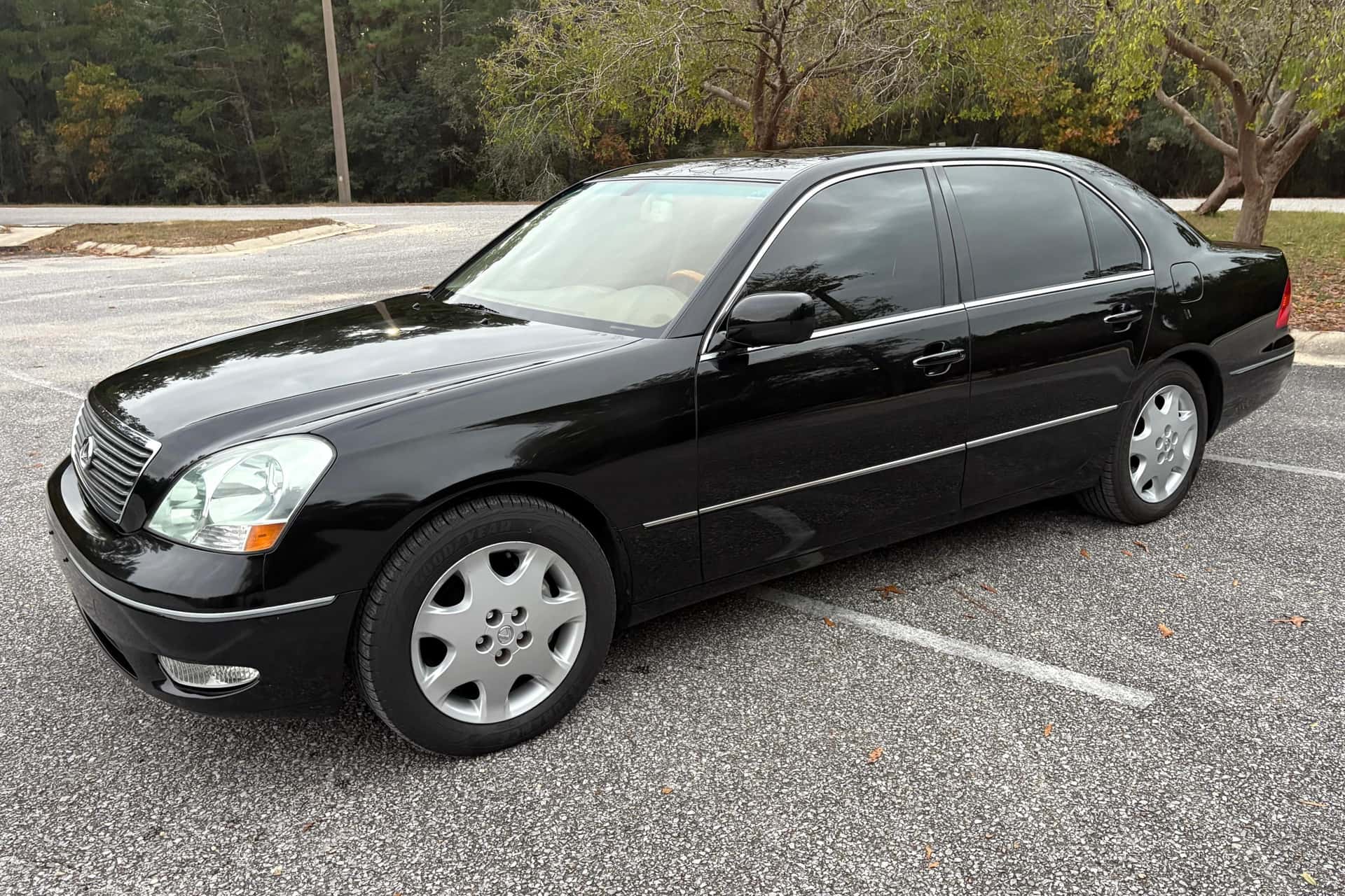 2003 Lexus LS sold for $8,800