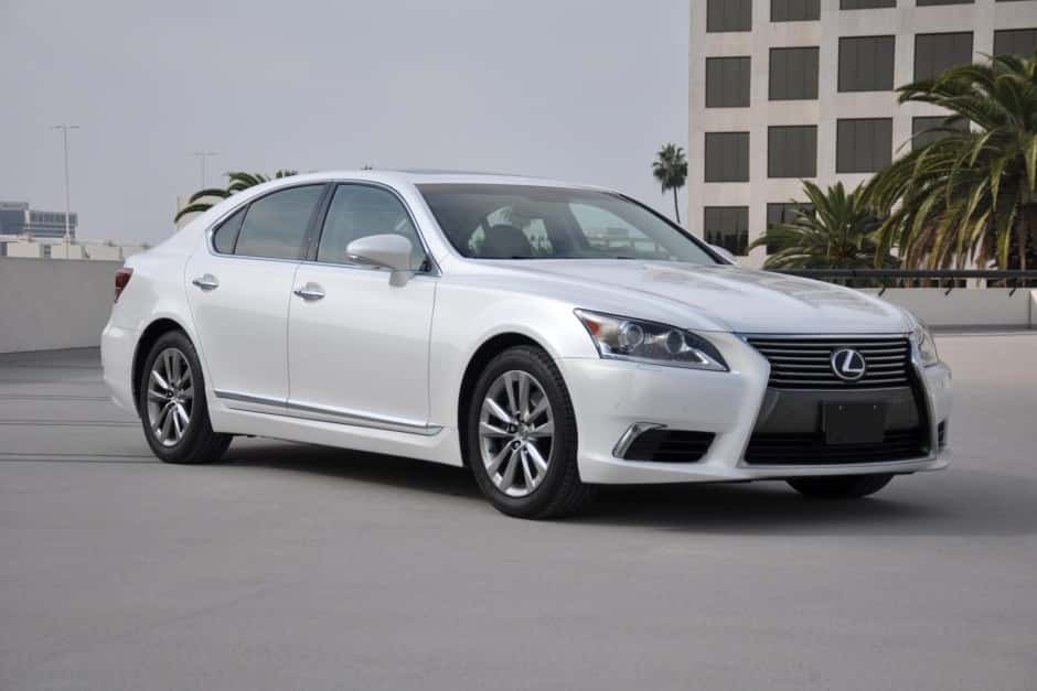 2016 Lexus LS Sedan sold for $24,000