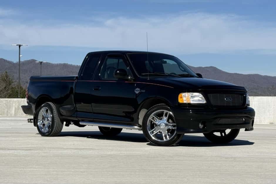 2000 Ford F-150 (1997-2004) sold for $20,000