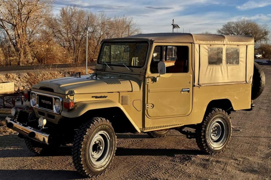 1981 Toyota Land Cruiser FJ43 sold for $32,500