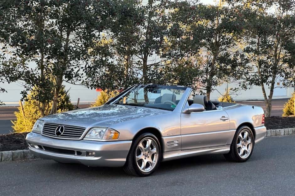 2002 Mercedes-Benz R129 SL sold for $26,500