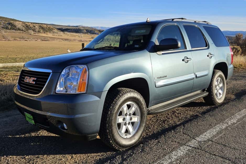 2009 GMC Yukon GMT900 sold for $28,250