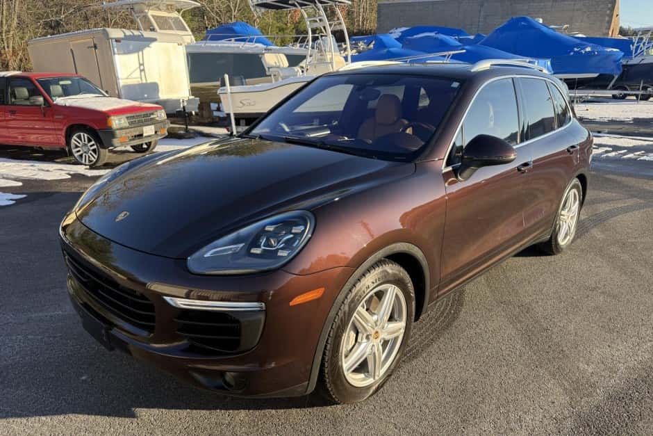 2015 Porsche 958 Cayenne (2011-2018) sold for $22,250