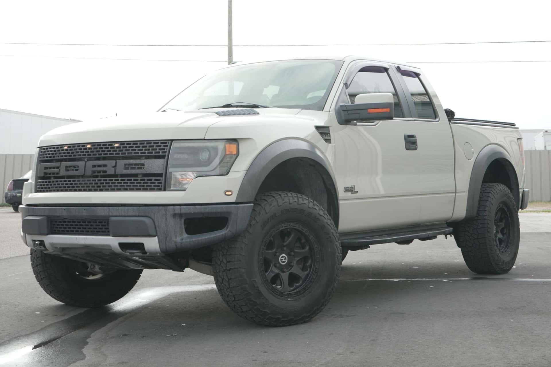 2013 Ford F-150 Raptor sold for $19,450