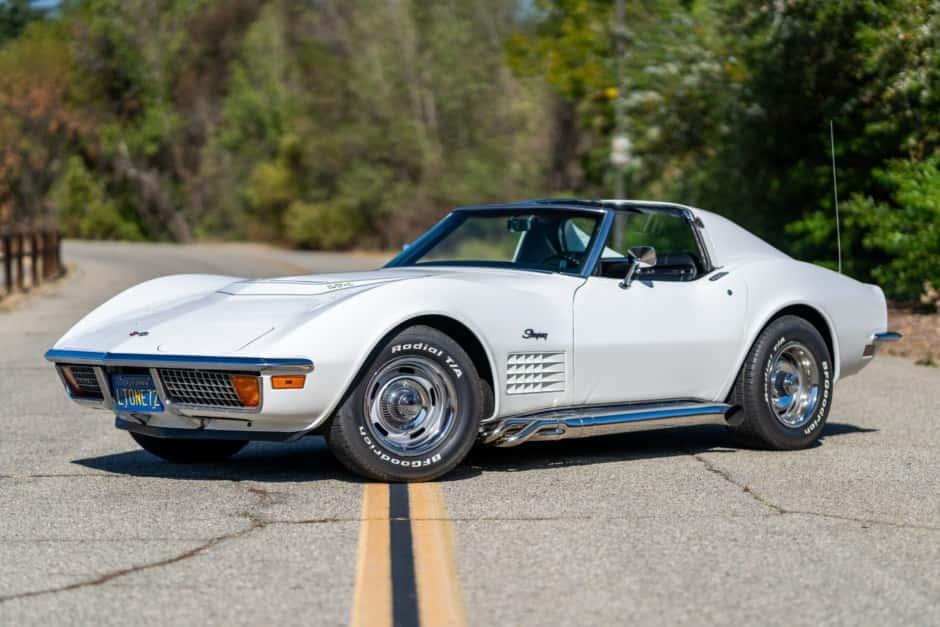 1972 Chevrolet Corvette C3 Coupe (1968-1972) sold for $35,250