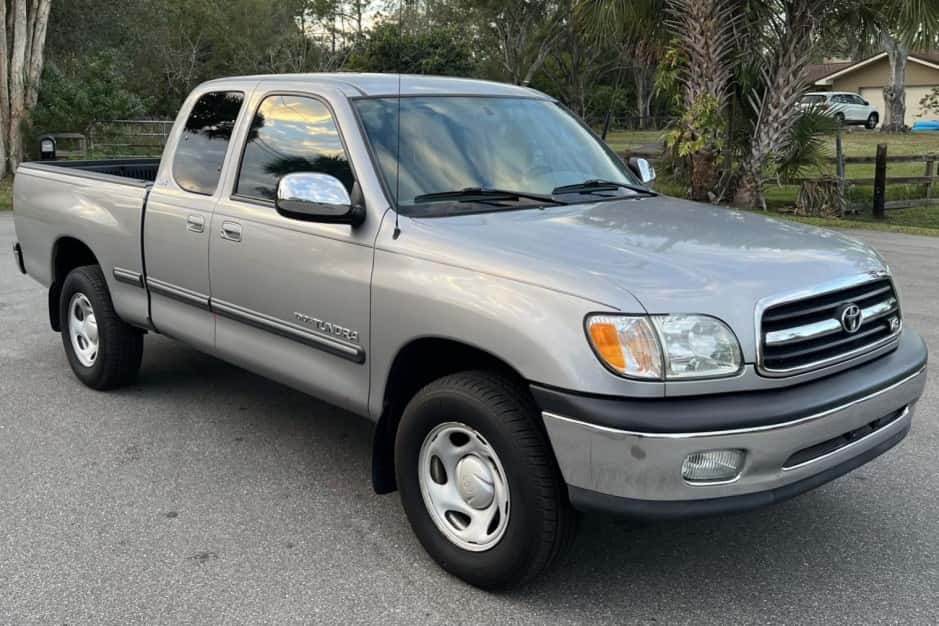 2002 Toyota Tundra (XK30/XK40 2000-2006) sold for $19,000