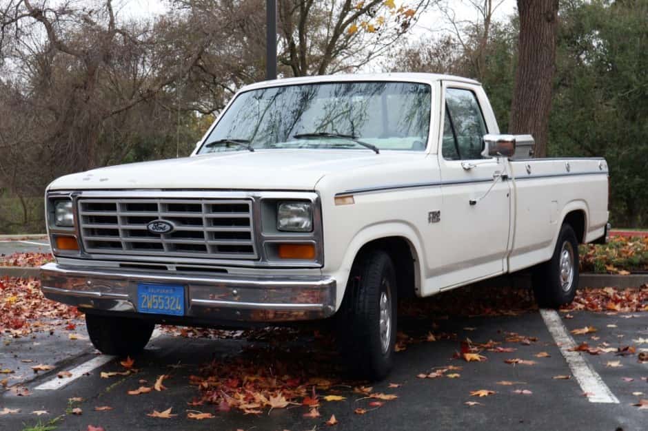 1986 Ford F-Series 1980-1986 sold for $3,300