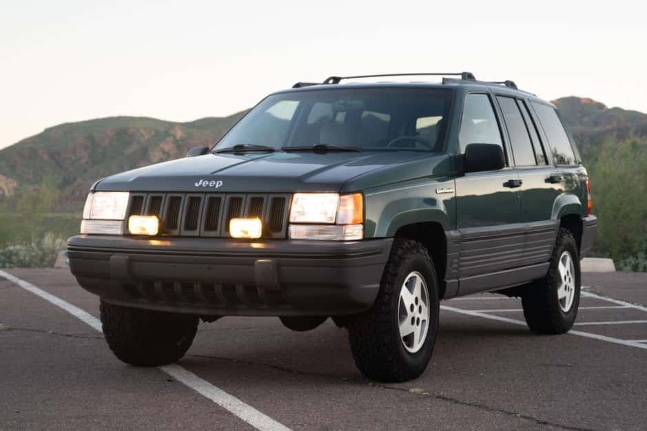 1995 Jeep ZJ Grand Cherokee sold for $9,700