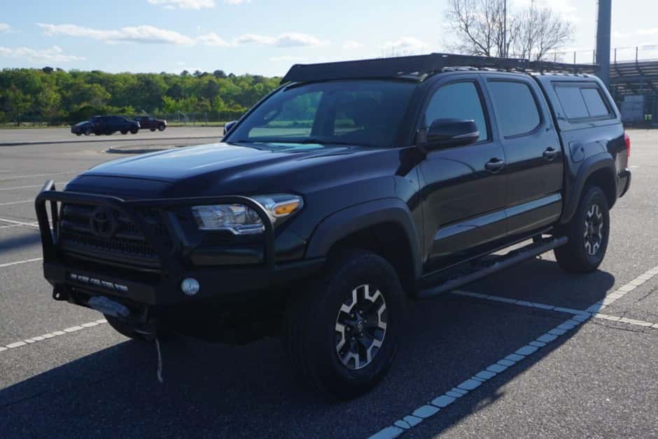 2017 Toyota Tacoma (N300 2016-2023) sold for $16,583