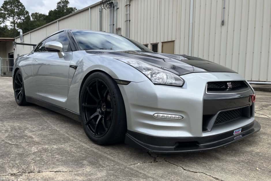 2014 Nissan GT-R R35 sold for $70,000