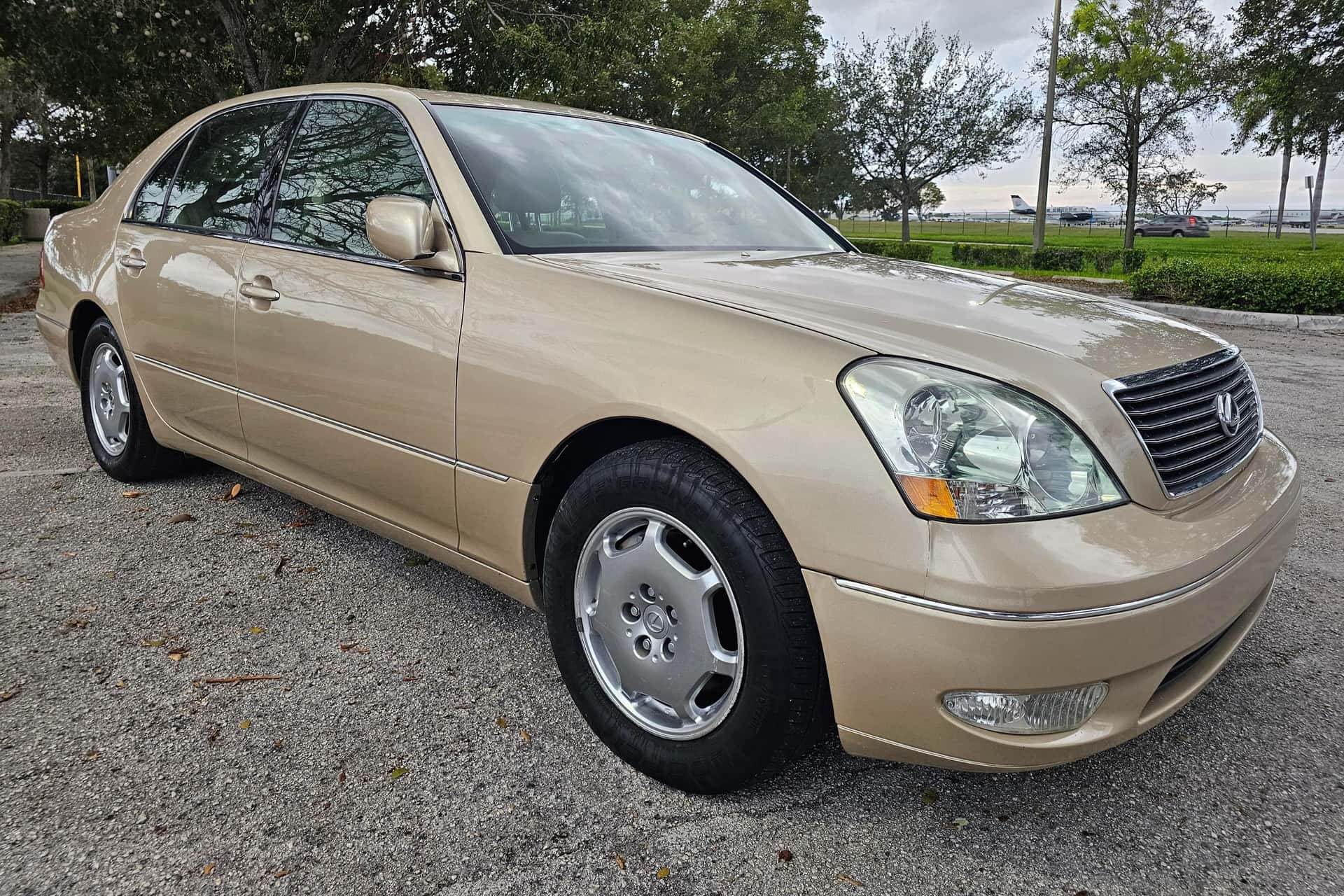 2002 Lexus LS sold for $6,008